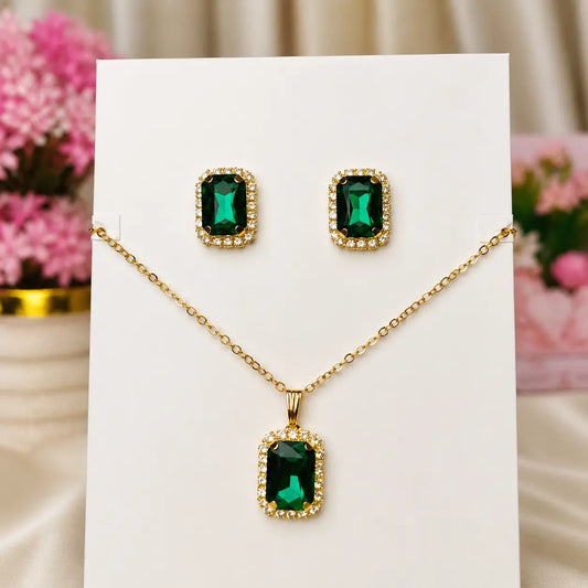 Emerald Aura Pendant Set
