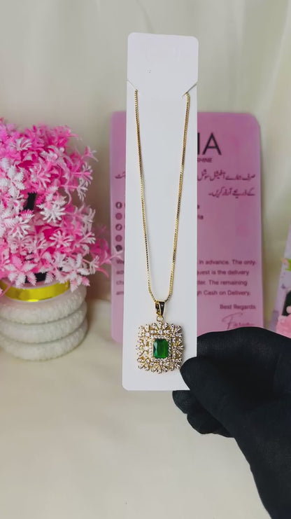 Emerald Radiance Pendant Chain - Green
